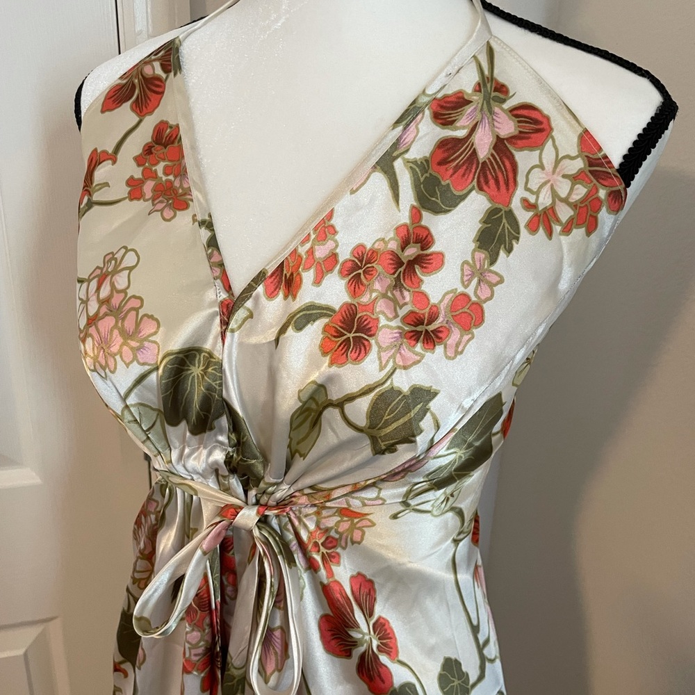 Floral silk dress - Picture 2 of 4
